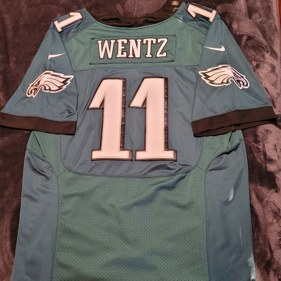 Philadelphia Eagles Carson Wentz jersey - Picture 4 of 6